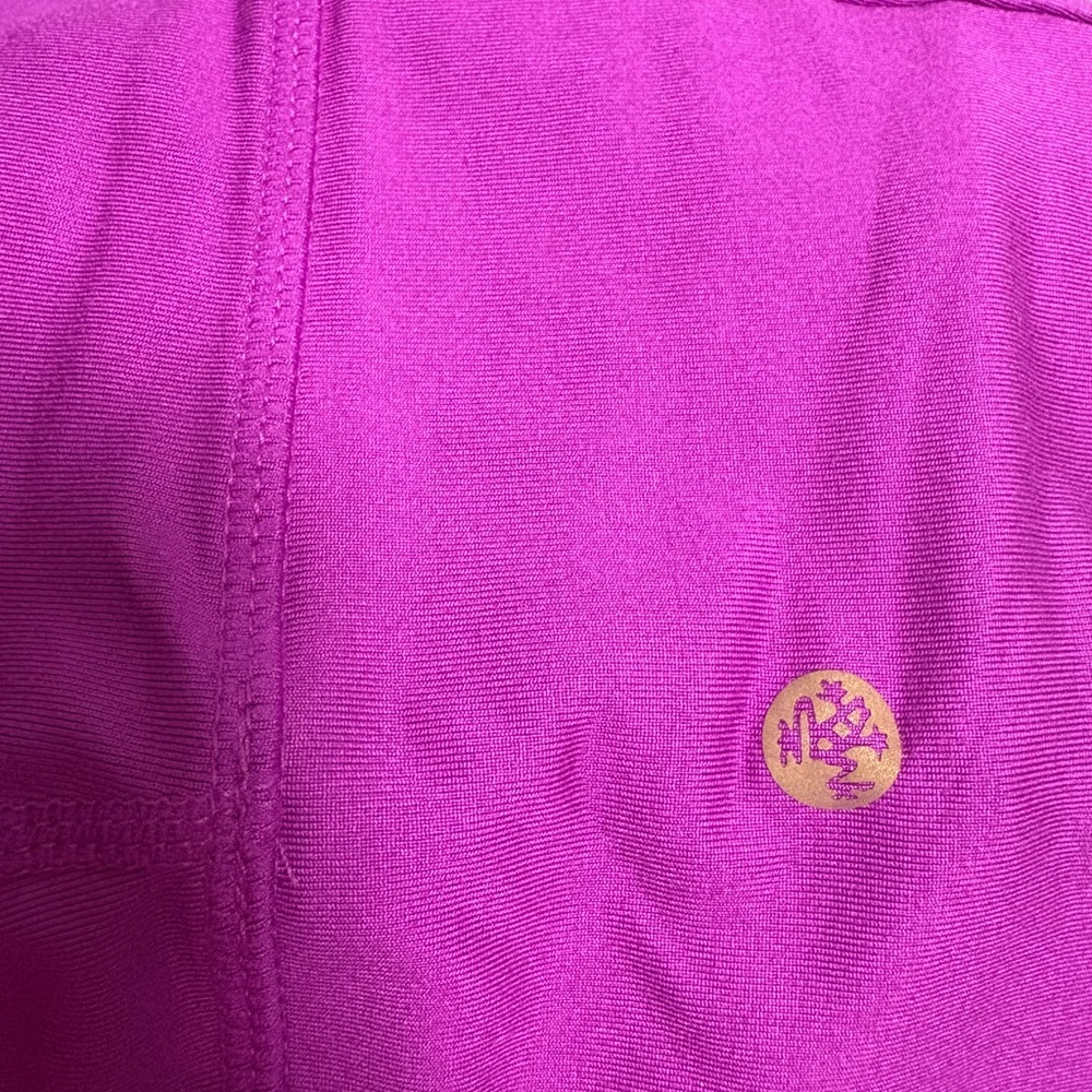 NWOT Manduka Vibrant Pink Yoga Top - Picture 4 of 4